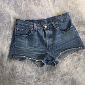 Levis 501 Cut Off Shorts